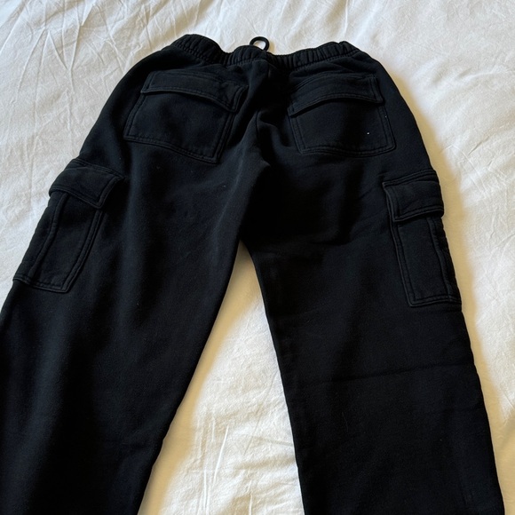 Aritzia Black womens Cargo Joggers - Picture 2 of 2